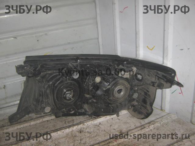 Toyota Land Cruiser 200 Фара правая