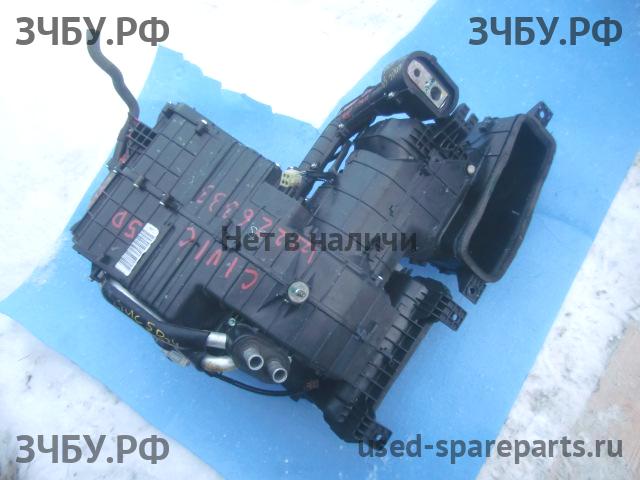 Honda Civic 8 (5D) Корпус отопителя (корпус печки)