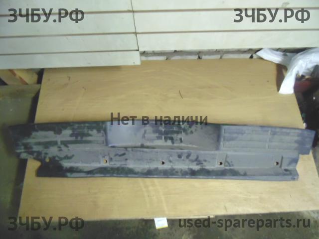 Mitsubishi Pajero/Montero 4 Накладка заднего бампера