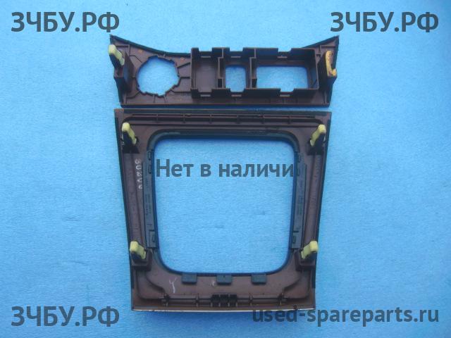 Lexus RX (2) 300/330/350/400h Накладка декоративная на кулису (консоль)