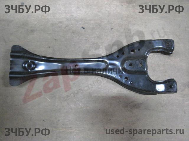 Subaru Impreza 2 (G11) Кронштейн