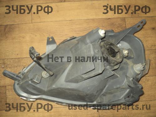 Toyota Vitz 1 Фара правая