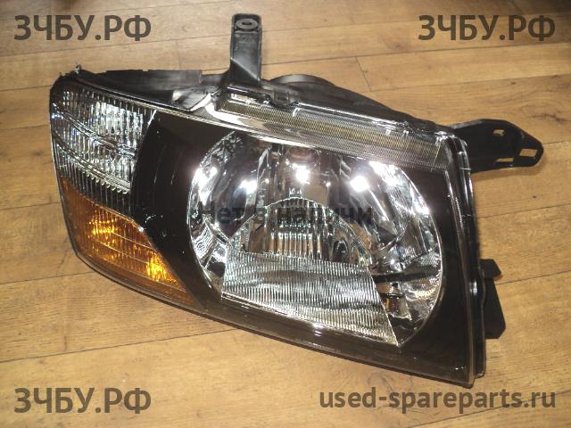 Mitsubishi Pajero/Montero 3 Фара правая