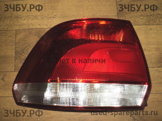 Volkswagen Polo 5 (Sedan) Фонарь левый