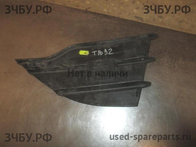 Ford Kuga 2 Решетка в бампер