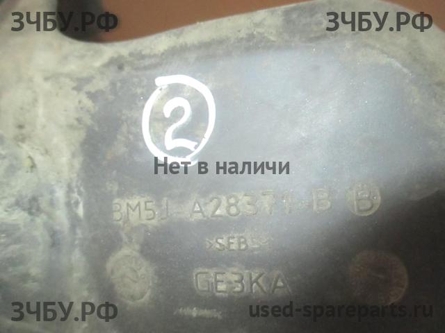 Ford Focus 3 Брызговик задний левый