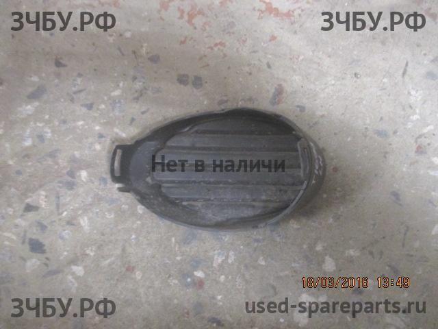 Ford Focus 3 Рамка противотуманной фары левой