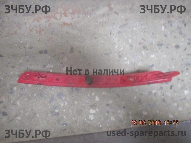 KIA Rio 3 Отражатель в бампер правый