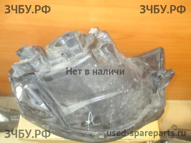 Mitsubishi L200 (4)[KB] Фара левая