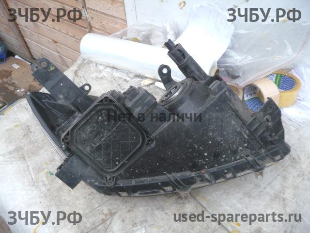 Toyota RAV 4 (2) Фара левая
