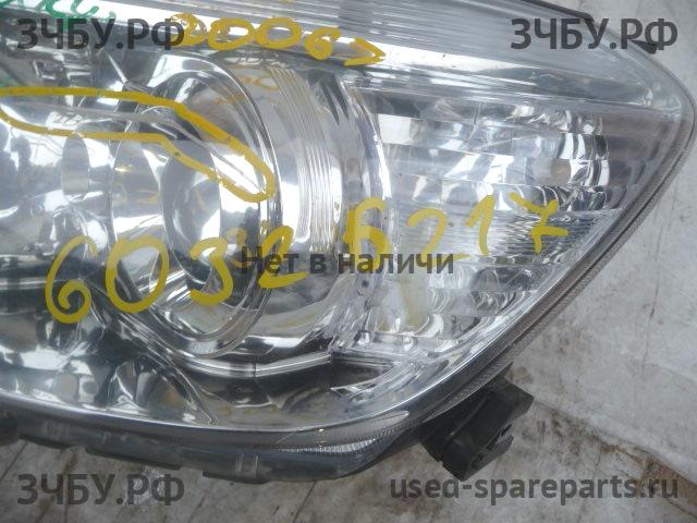 Toyota RAV 4 (2) Фара левая