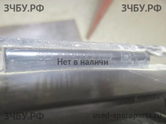 Opel Astra H Решетка в бампер