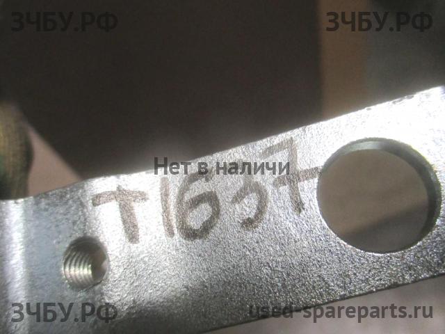 Ford Focus 3 Петля двери передней правой