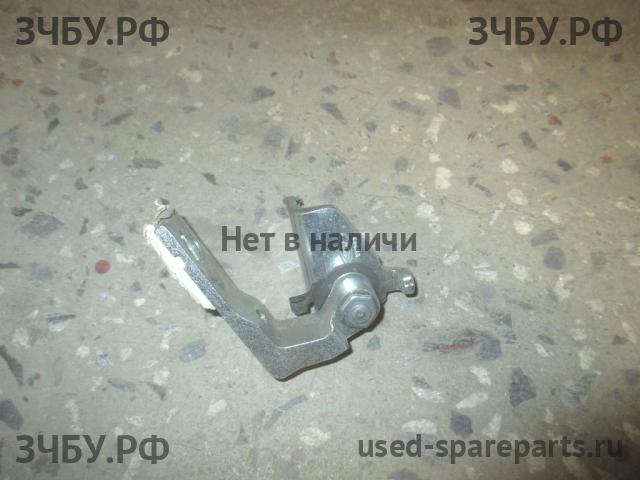 Ford Focus 3 Петля двери задней левой