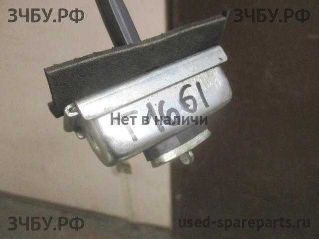 Ford C-MAX 1 Ограничитель двери