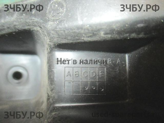 Ford Focus 3 Кронштейн бампера задний
