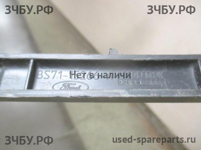 Ford Mondeo 4 Решетка на фару