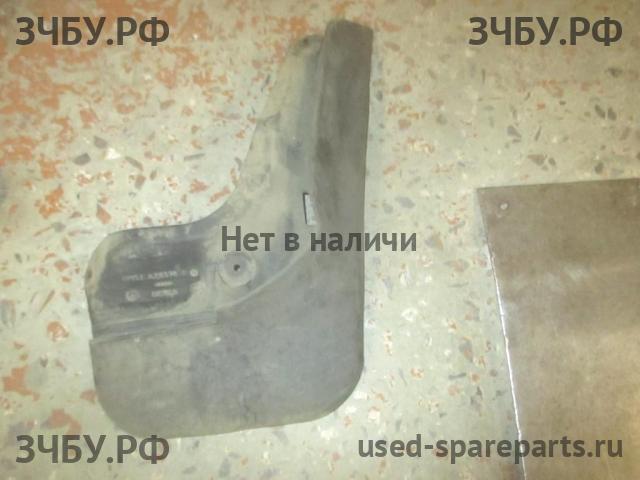 Ford Focus 3 Брызговик задний правый