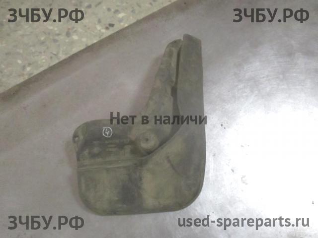 Ford Focus 3 Брызговик задний правый