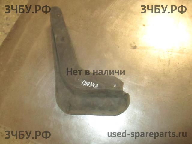 Ford Focus 3 Брызговик передний правый