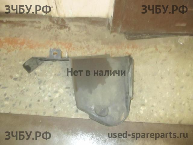 Ford Focus 3 Пыльник двигателя правый