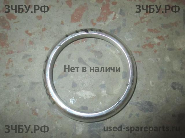 Ford Focus 2 (рестайлинг) Рамка противотуманной фары левой