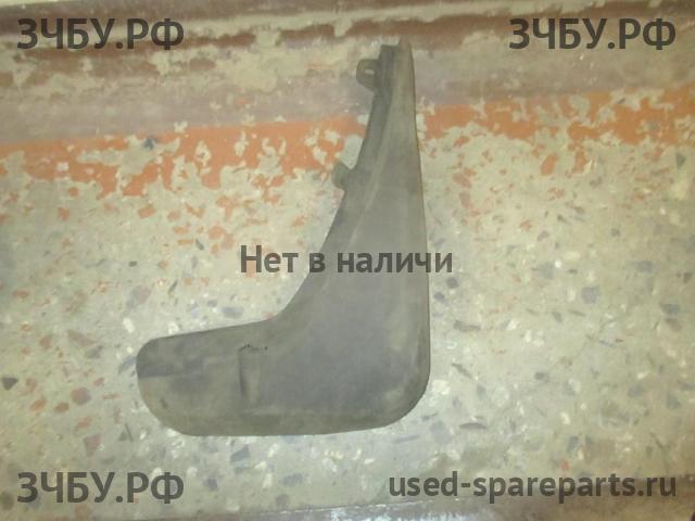 Ford Focus 2 (рестайлинг) Брызговик передний правый