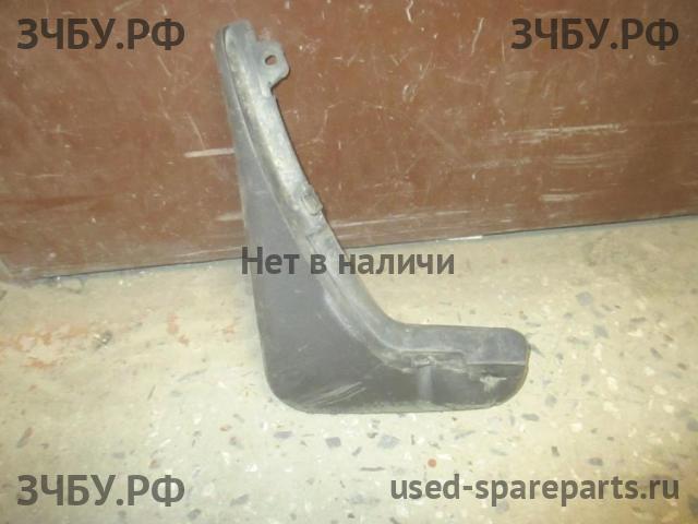 Ford Focus 2 Брызговик передний левый