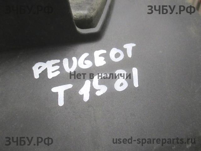 Peugeot RCZ Брызговик задний правый