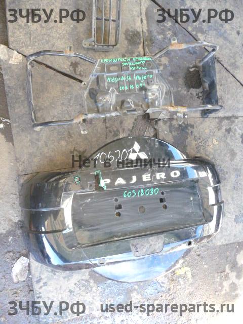 Mitsubishi Pajero/Montero 4 Колпак колеса декоративный