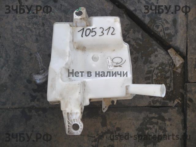 Ford Focus 3 Бачок омывателя лобового стекла