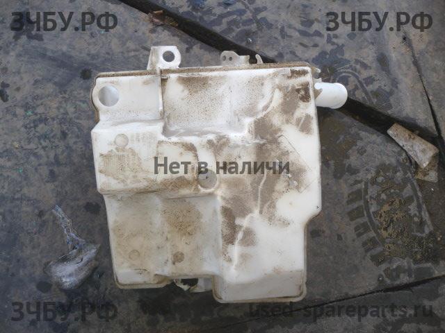 Ford Focus 3 Бачок омывателя лобового стекла