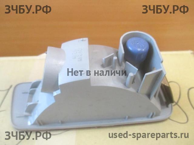 Mitsubishi ASX Фонарь средний