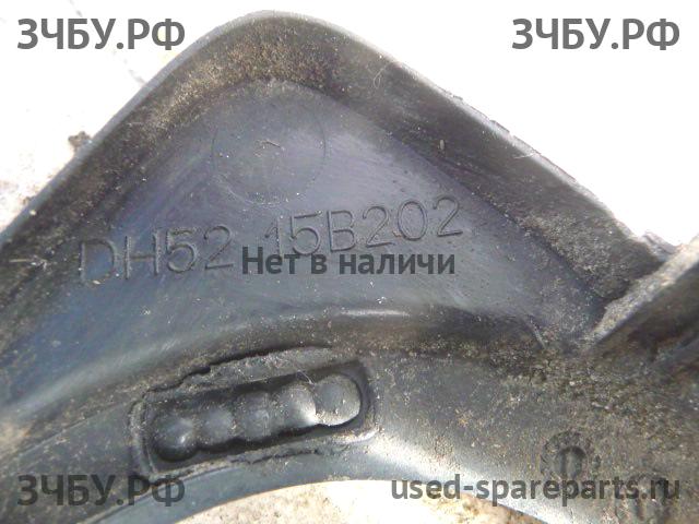 Land Rover Freelander 2 Рамка противотуманной фары левой