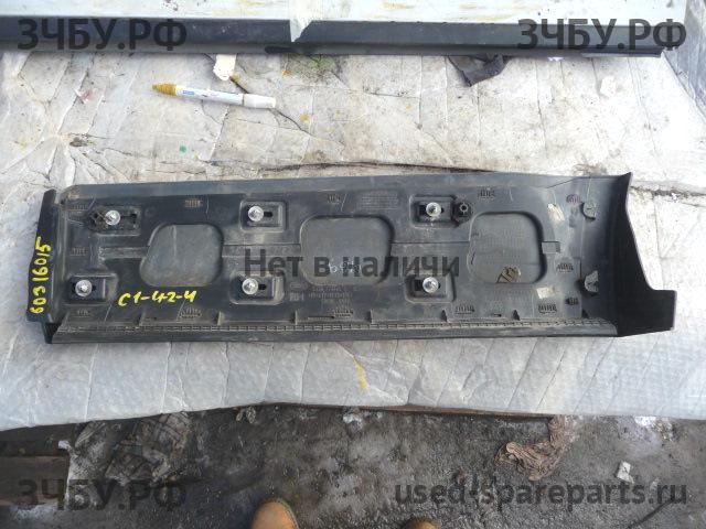 Land Rover Range Rover Evoque 1 Молдинг двери