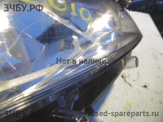 Peugeot 208 (1) Фара правая