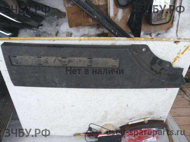 Land Rover Freelander 1 Накладка на дверь багажника