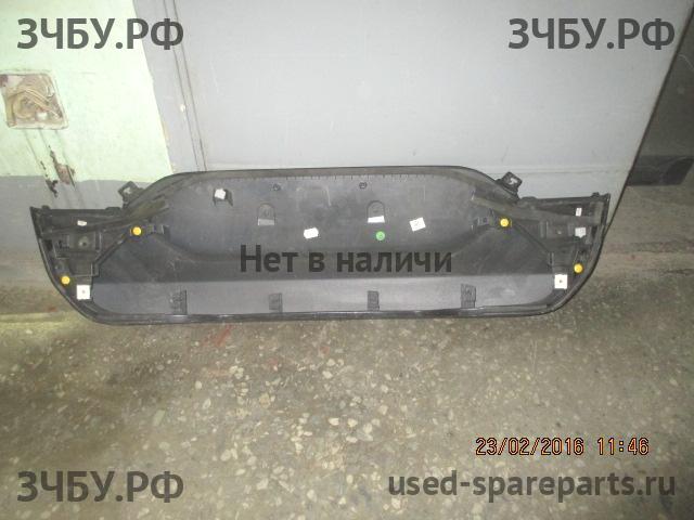 Ford Mondeo 5 Накладка на крышку багажника