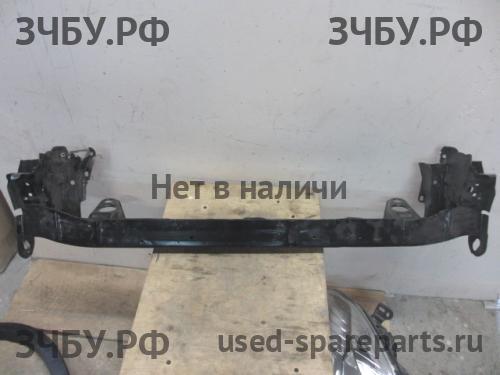 Toyota Avensis 2 Панель передняя (телевизор)