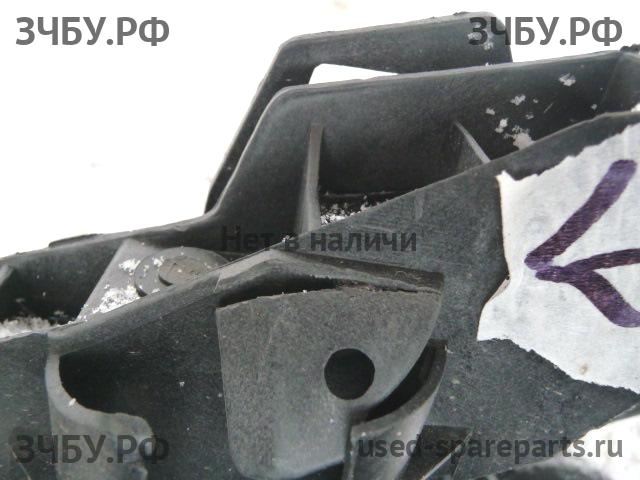 Ford Focus 3 Панель передняя (телевизор)