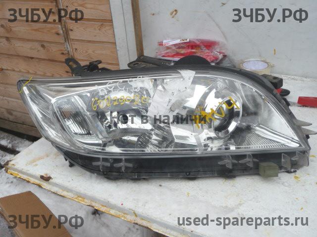 Toyota RAV 4 (3) Фара правая