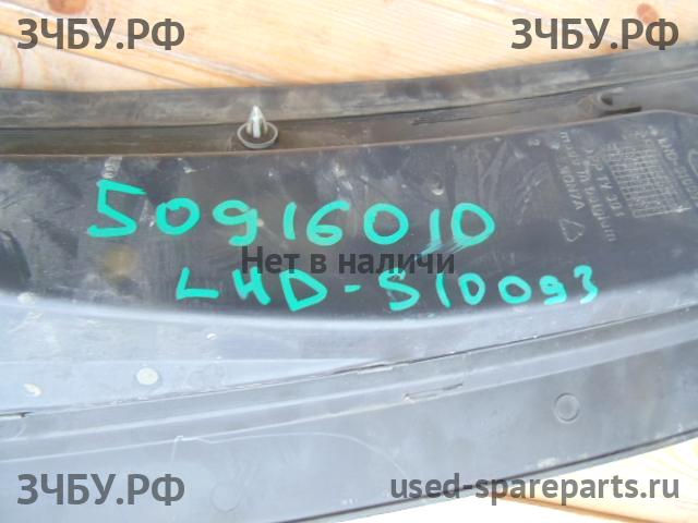 Land Rover Discovery 3 Решетка стеклоочистителя (Дефлектор водостока)