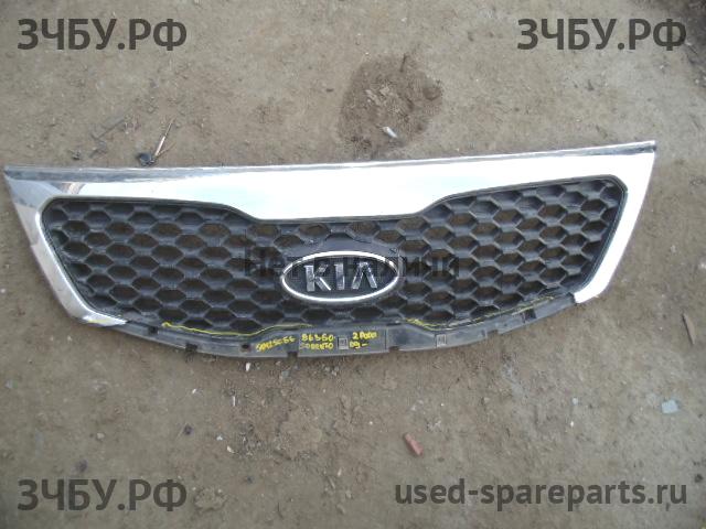 KIA Sorento 2 Решетка радиатора