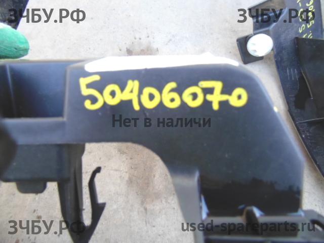 Mazda 3 [BK] Кронштейн бампера передний