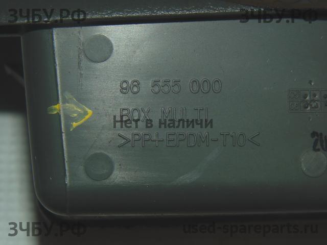 Chevrolet Lacetti Бардачок