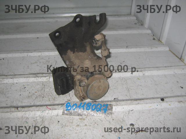 Toyota Corolla (E14 - E15) Блок ABS (насос)