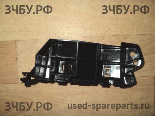 Suzuki SX4 (1) Кронштейн бампера передний
