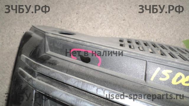 Volkswagen Tiguan 1 (Рестайлинг) Решетка радиатора