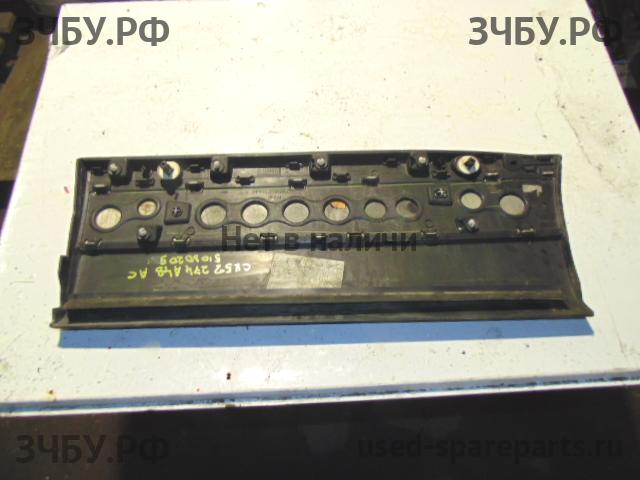 Land Rover Range Rover 4 Молдинг двери