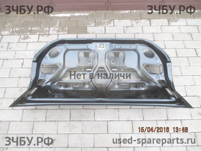 Toyota Corolla (E16 - E17) Крышка багажника